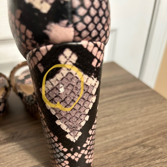 GLAZE CHUNKY HEELS PLATFORM SNAKE SKIN PRINT PINK AND BLACK ANKLE STRAPS SIZ 7.5 - Picture 7 of 7